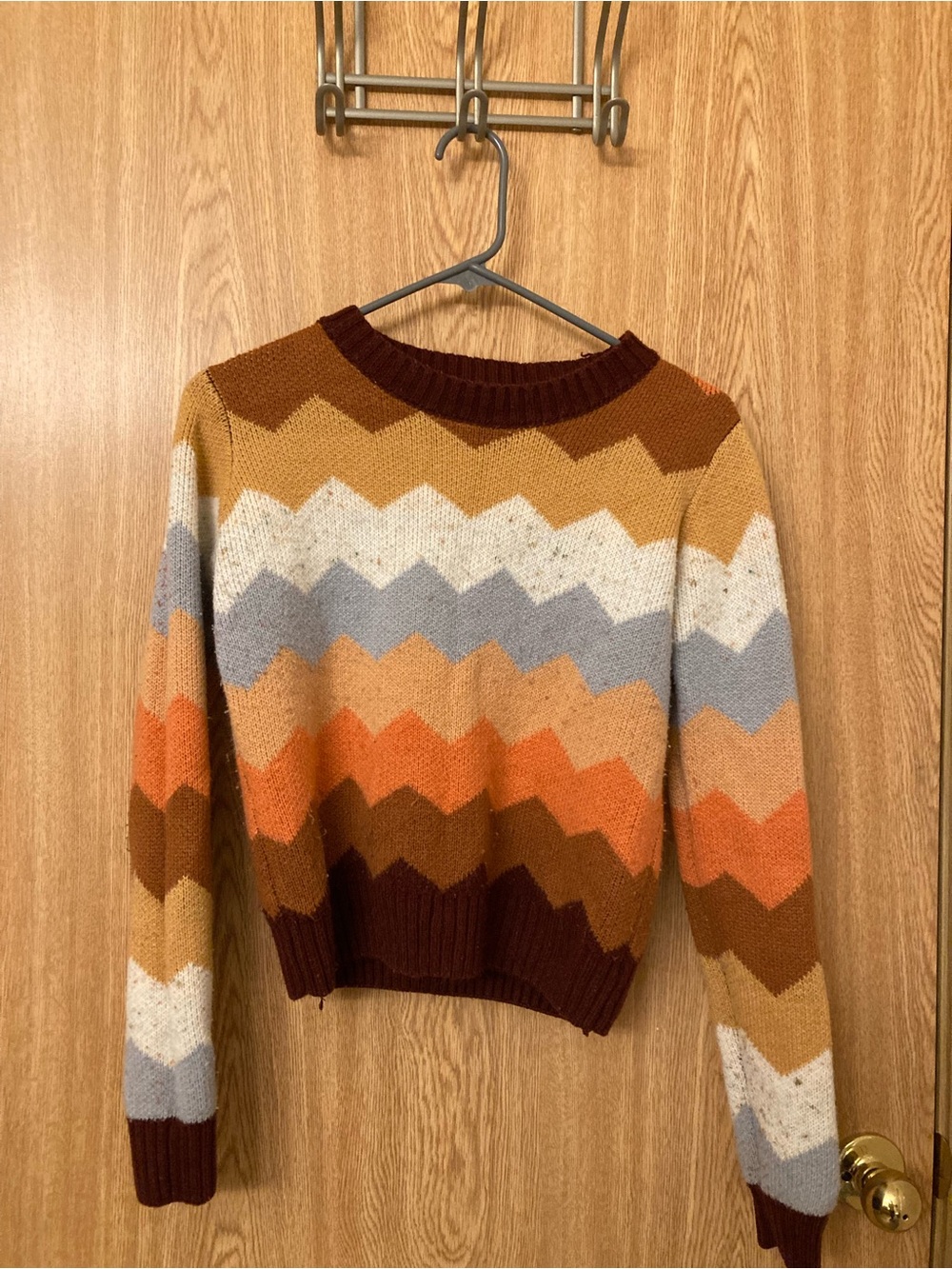 Forever 21 Chevron Crewneck Sweater in Rust, Tan, Cream, Gray & Brown